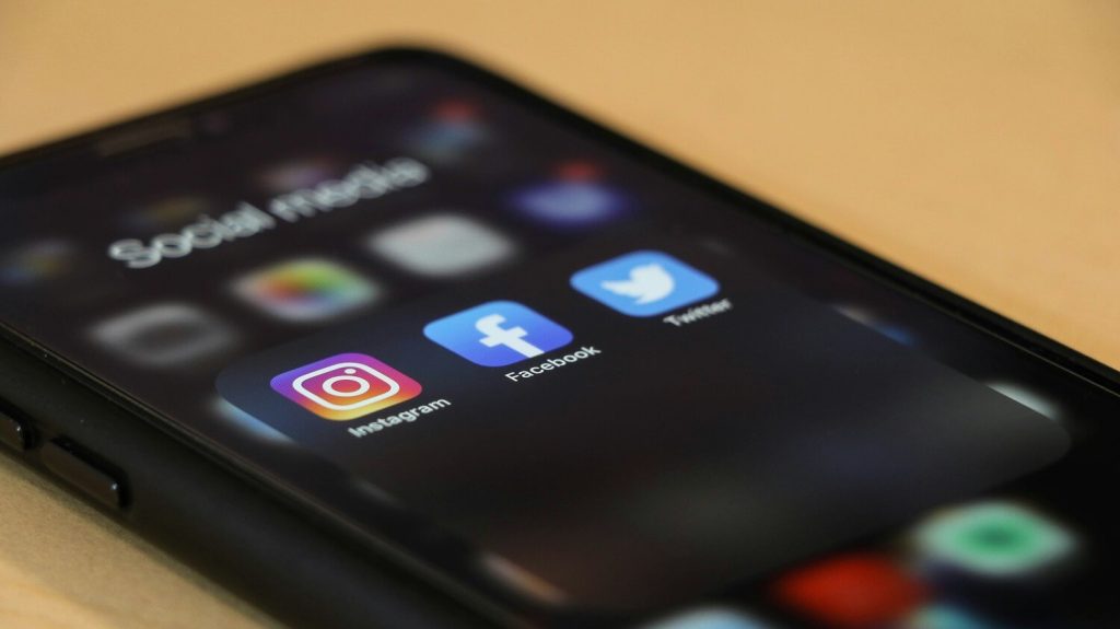 Image represents Mobile and User Experience